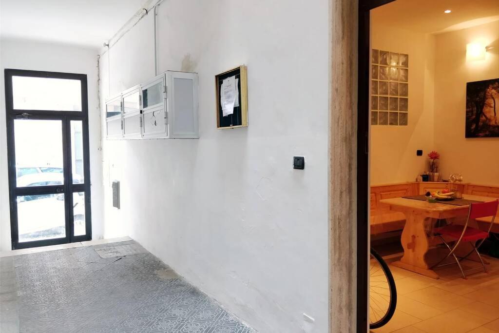 Letto Ad Acqua H2Ome Apartment Bari Luaran gambar